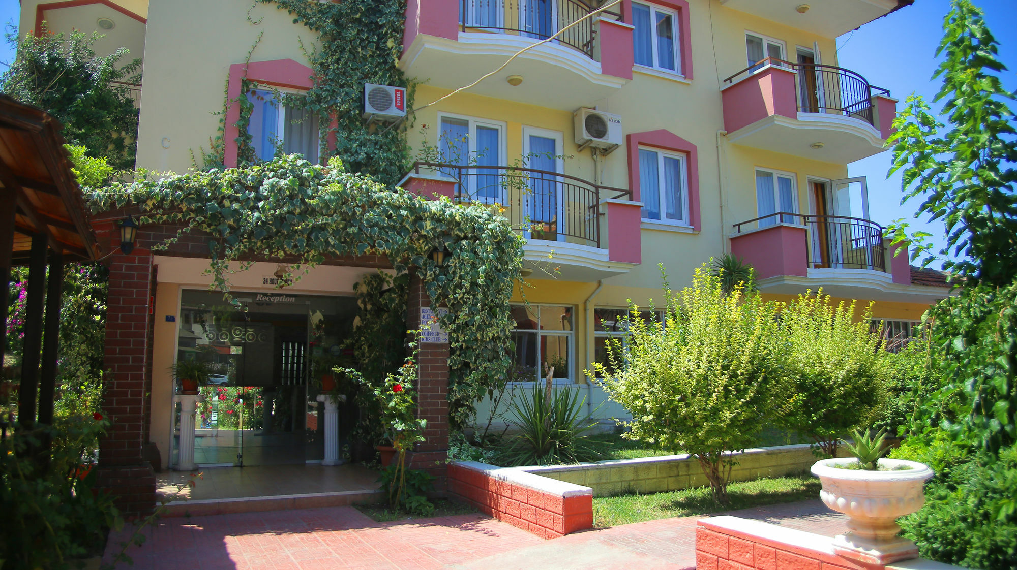 Otel Club Prestige 4*